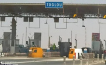 Péage de Toglou: Une voiture, transportant 21 enseignants-animateurs polyvalents des cases des tout petits de la région Kolda, bloquée