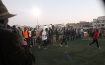 Ama Baldé bande les muscles et attend Zoss de pied ferme