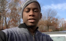 Le génie des smarphones Cheikh Iphone se connecte sur leral dans son vol  New York - Japon