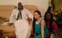 Agnes de "Un café avec..." en mode ziar chez Serigne Modou Kara 