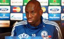 Demba Bâ, outré, tacle le gardien Ferhat Kaplan : "Certaines personnes dans ce monde devraient avoir honte"