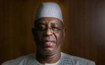 Le président du Sénégal défend le report des élections lors d'une interview exclusive alors que des manifestations éclatent à travers le pays