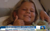 Mordue par un requin, cette petite fille retourne dans l'eau sauver une copine