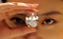 Arrêtée après avoir avalé un diamant à 25.000 euros