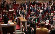 On a effacé les hommes de photos officielles françaises