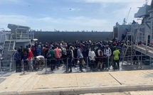 Plus de 300 migrants irréguliers arrêtés sur une pirogue au large de Joal