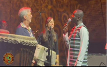 Quand deux légendes se rencontrent : Éric Clapton rend hommage à Pape Diouf à Londres