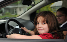 Ivre, il confie le volant à sa fille de 12 ans