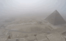 Cette vidéo montre l’ascension impressionnante de la pyramide de Gizeh