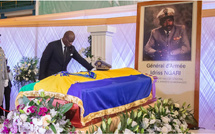 Le Chef de l’État gabonais  rend hommage à feu le Général d’Armée Idriss Firmin NGARI