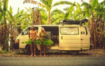 Vivant dans un simple van, ces couples ont trouvé leur paradis et nous font rêver avec des photos sublimes