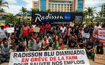Conflit social : Les travailleurs du Radisson Blu de Diamniadio protestent contre un plan de licenciement massif