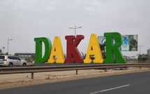 Jeux Olympiques de la Jeunesse 2026 / En hommage à l'hospitalité sénégalaise : Alhassane Ndiaye, artiste sénégalais offre son œuvre monumentale d'art à Abass Fall, Maire de la Ville de Dakar