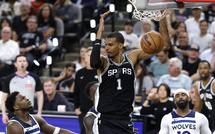 Play-offs NBA : Wembanyama revanchard, les Spurs à un succès de la finale de conférence