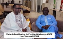 Visite de la délégation du Président Abdoulaye Wade chez Youssou Ndour