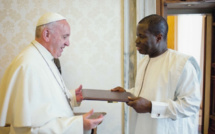 Nouvel Ambassadeur du Sénégal près le Saint-Siège, le commissaire Léopold Diouf a présenté ses lettres de créances au Pape François