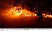 France: des dizaines de milliers d'évacués et des renforts aériens attendus après des incendies dans le Sud-Ouest