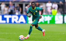 Lamine Camara, leader du classement des ballons récupérés en Europe, cherche encore sa place en sélection